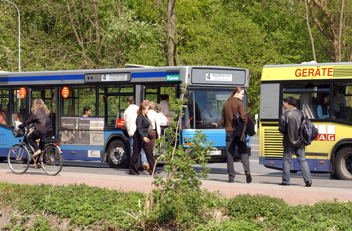 Bushaltestelle am Klinikum WHV